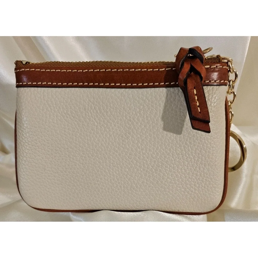 Dooney & Bourke Medium Pouch Cream/Tan‎ w/ Key Ring/Excellent Condition